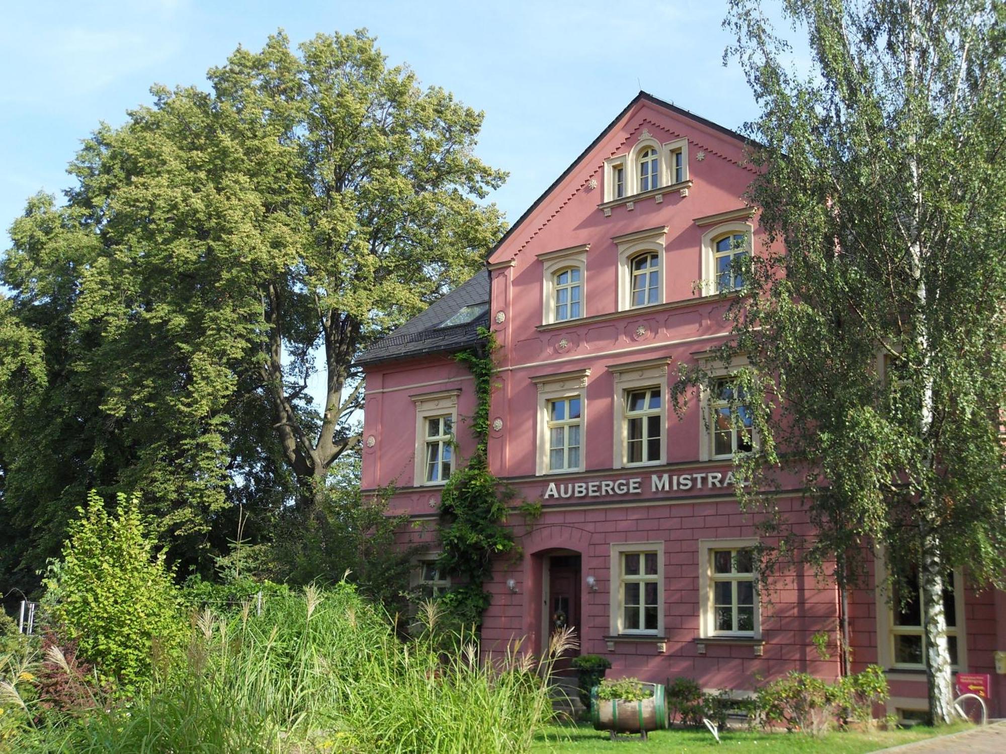 Wein-Hotel Auberge Mistral Freiberg Exterior foto