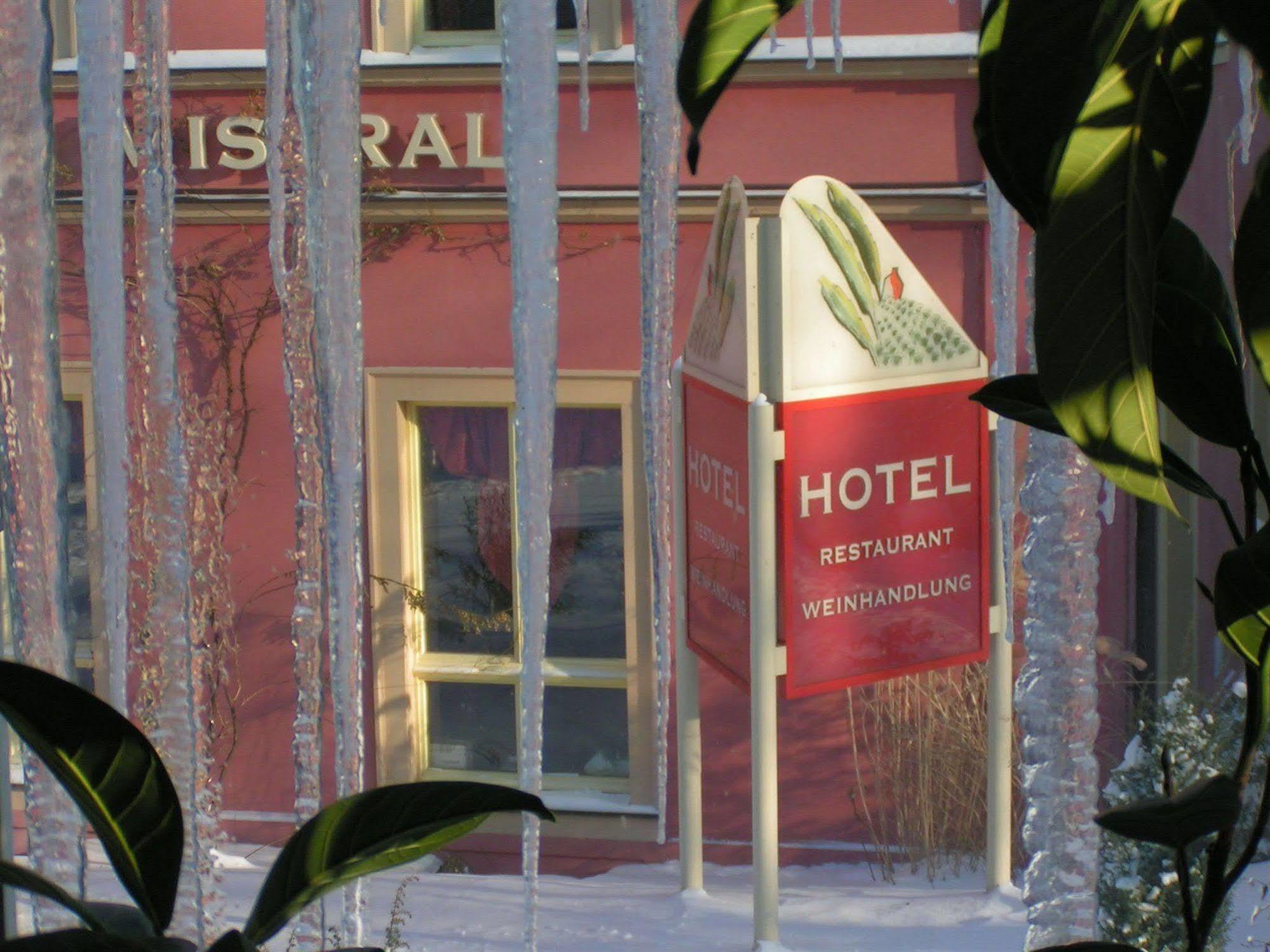 Wein-Hotel Auberge Mistral Freiberg Exterior foto